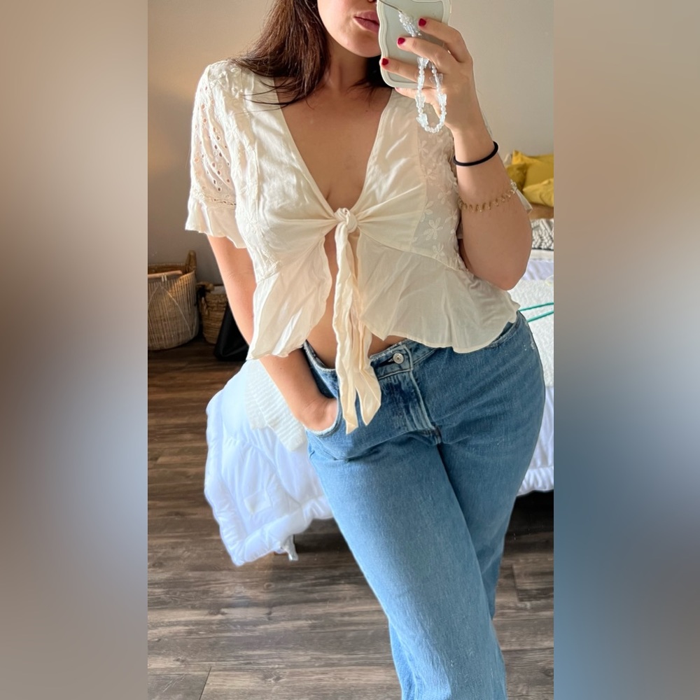 American Eagle Tie Front Open Front Crop Top